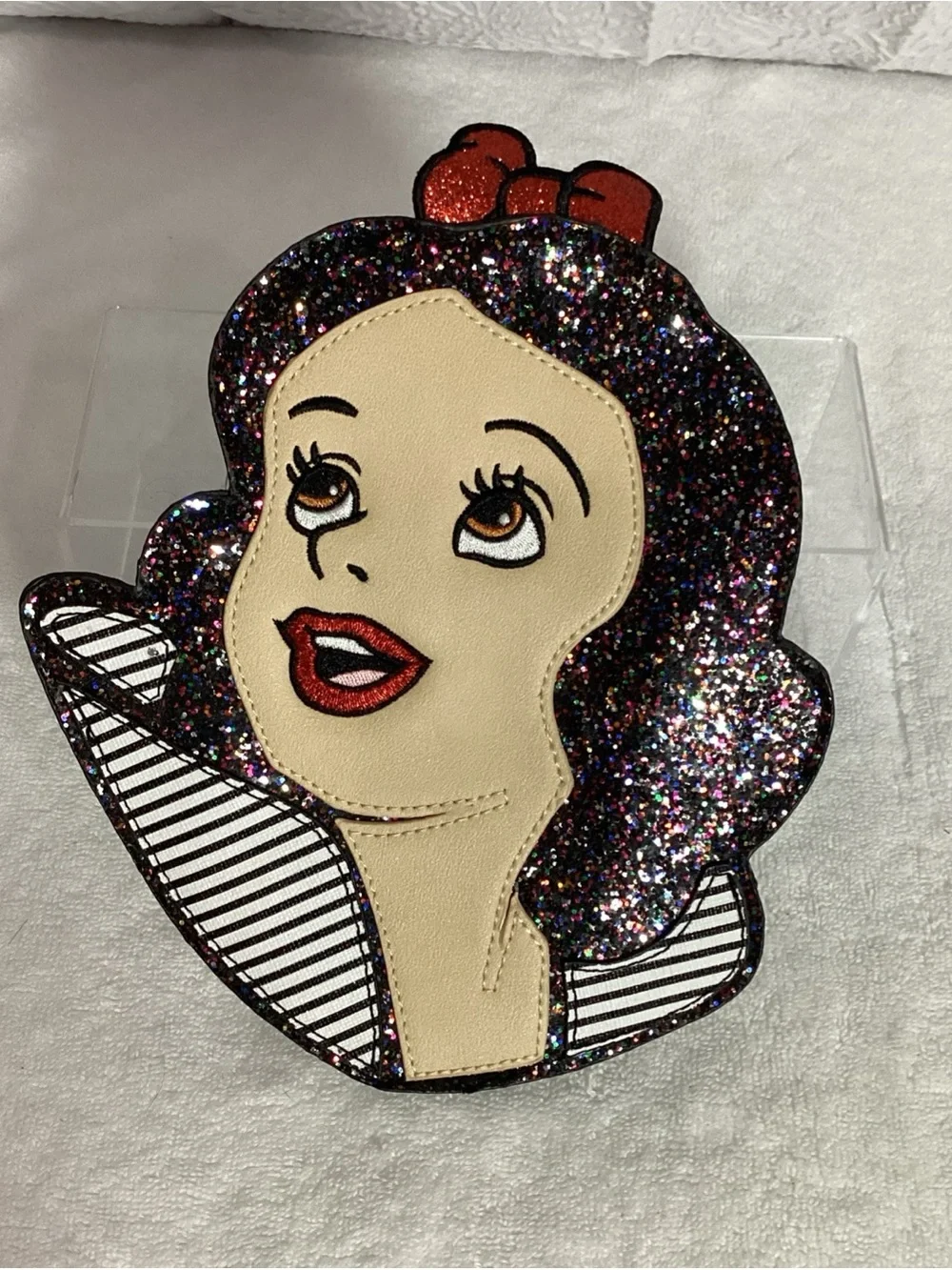 Danielle Nicole Disney Snow White Glittery Novelty Crossbody Bag EUC